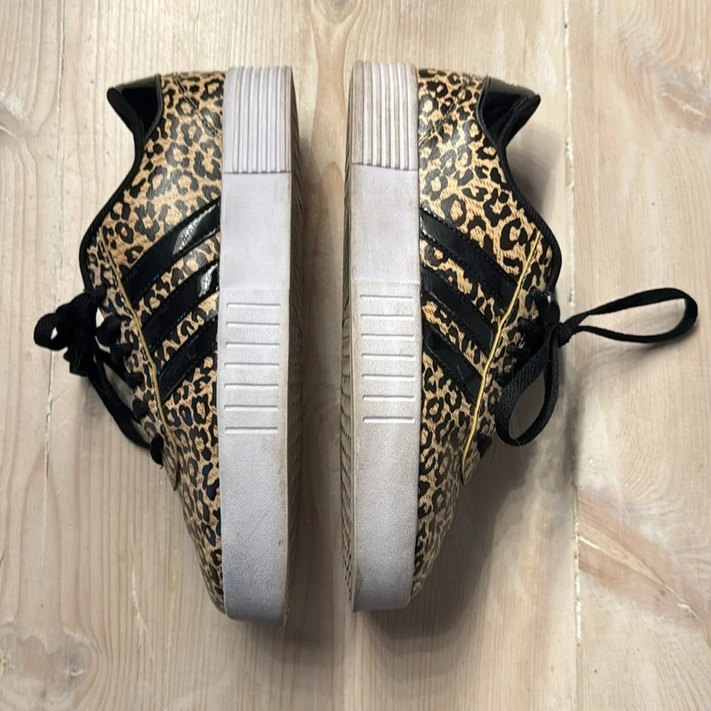 Adidas leopards shoes - Picture 5 of 8